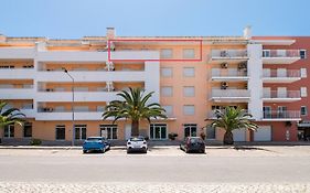 Golden Cliff Apartment